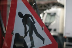 Men at work  - foto di herbrm