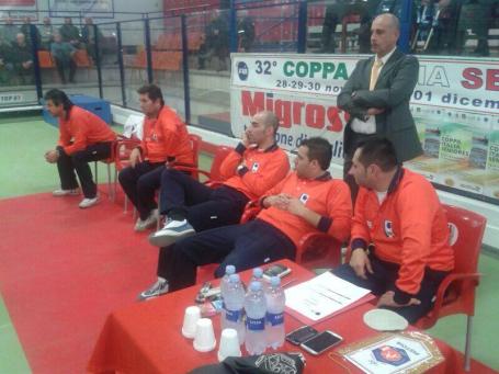 BaZ4XsOIQAA4lFa.jpg large