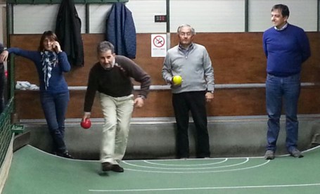 Matteo Grazzini gioca a bocce al gonfalone 2014